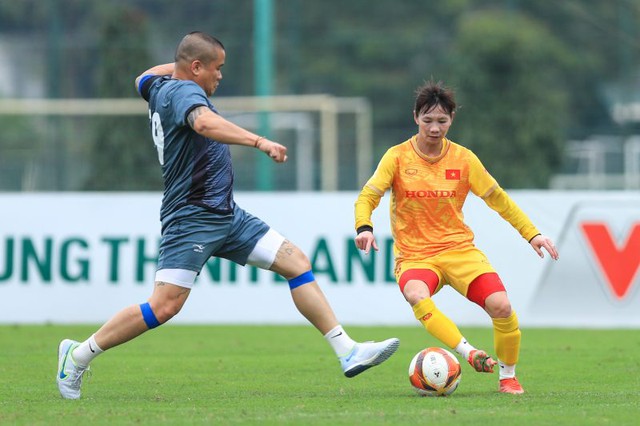 Đội tuyển nữ Việt Nam thua giao hữu, Huỳnh Như kịp trở lại đá vòng loại Olympic - Ảnh 1.