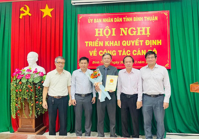Giám đốc Sở GTVT Bình Thuận làm Bí thư Huyện ủy Hàm Tân - Ảnh 2.