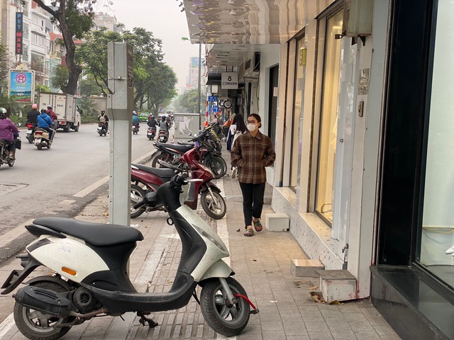 Phố phường Hà Nội sau 1 tháng ra quân lấy lại vỉa hè - Ảnh 3.