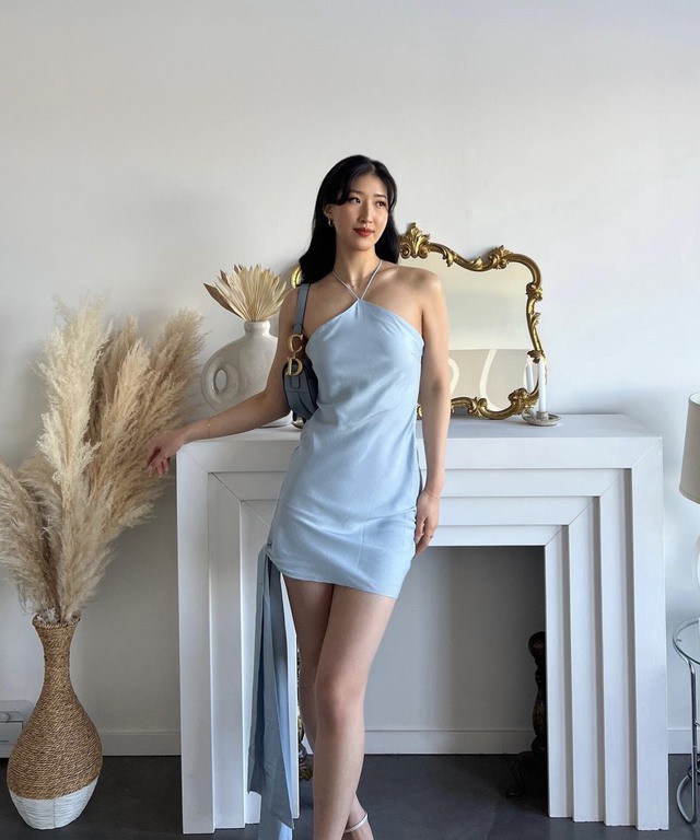 Chiếc váy thanh lịch, gợi cảm được mặc nhiều nhất vào mùa hè gọi tên slip dress - Ảnh 6.