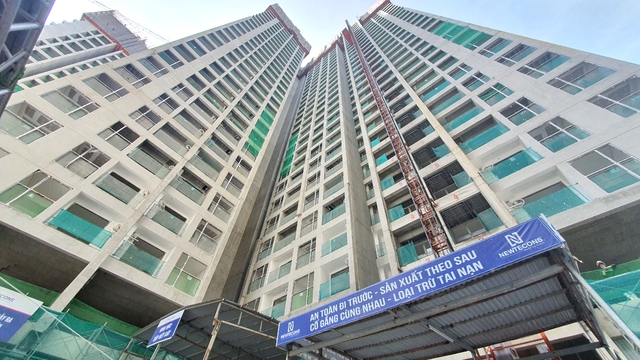 Nguồn cung khan hiếm khiến giá chung cư ở Hà Nội khó giảm - Ảnh 2.