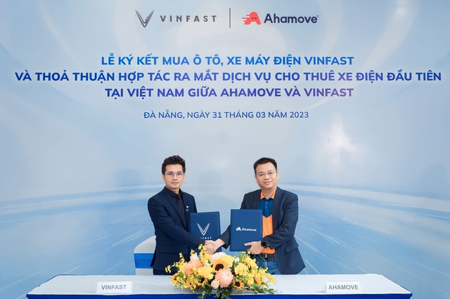Ahamove mua 200 xe máy VinFast làm dịch vụ cho thuê xe điện đầu tiên tại VN - Ảnh 1.
