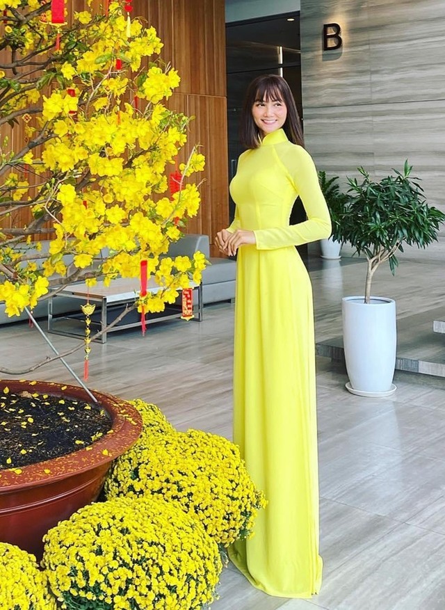 Hoa hậu H'Hen Niê tiết lộ lý do mặc lại áo dài cũ - Ảnh 2.