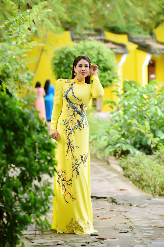 Thông điệp văn hóa lan tỏa từ chiếc áo dài truyền thống Việt Nam - Ảnh 6.