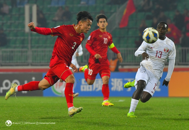 Hậu vệ U.20 Việt Nam nghi bị gãy xương sau trận thắng Qatar giờ ra sao? - Ảnh 1.