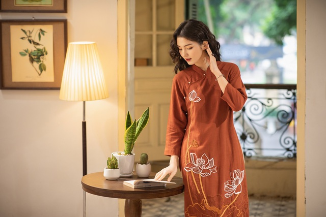 Hoá thân thành quý cô Hà Nội xưa với những tà áo dài truyền thống - Ảnh 7.