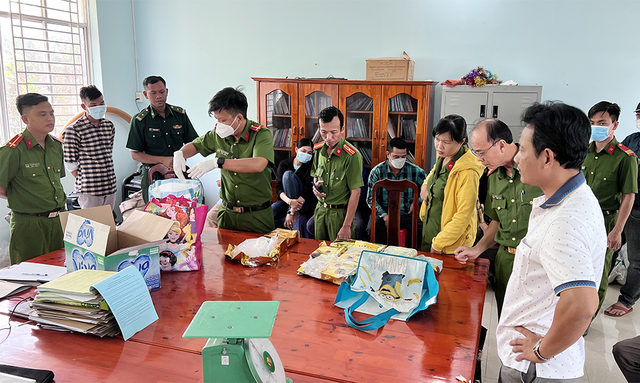 An Giang: Bắt vụ vận chuyển 18,6 kg ma túy từ Campuchia về Việt nam - Ảnh 1.