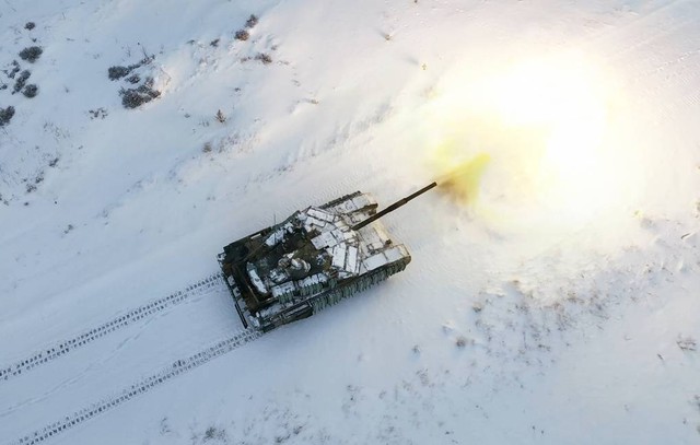 UAV cảm tử của Ukraine phá hủy tháp canh bên trong lãnh thổ Nga - Ảnh 2.