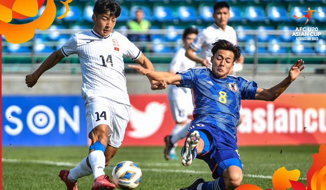 VCK U.20 châu Á 2023: U.20 Nhật Bản đặt 1 chân vào tứ kết - Ảnh 1.