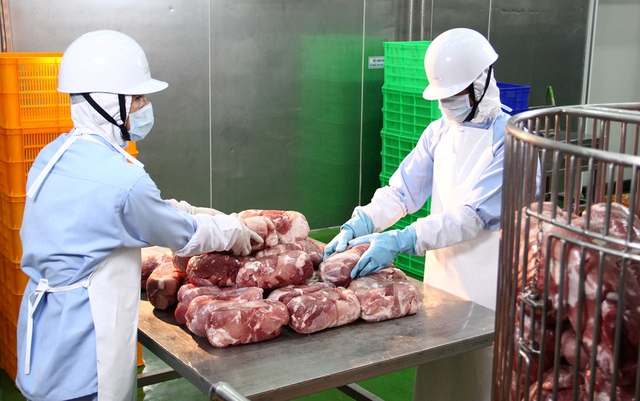Hạt nêm &quot;Aji-ngon&quot; với thành phần Chiết xuất xương thịt hầm sản xuất tại nhà máy Ajinomoto Việt Nam