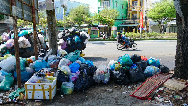 Cần Thơ: Xử lý tình trạng rác thải ùn ứ chất đống, gây ô nhiễm - Ảnh 4.