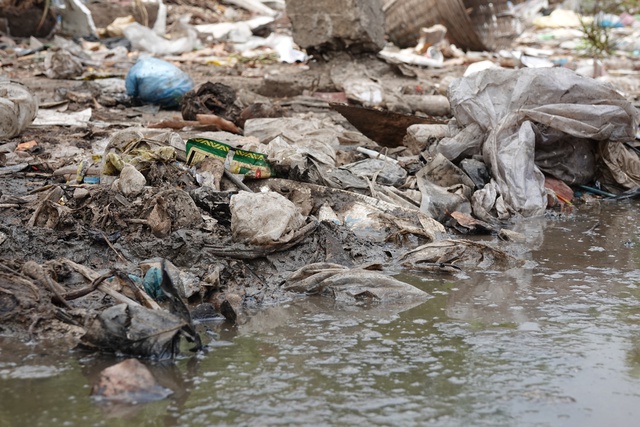 Cần Thơ: Xử lý tình trạng rác thải ùn ứ chất đống, gây ô nhiễm - Ảnh 5.