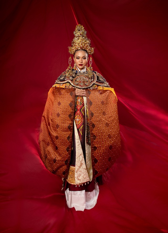 Nguyên phi Ỷ Lan và Thượng Dương Hoàng hậu dưới góc nhìn thời trang phỏng dựng - Ảnh 13.