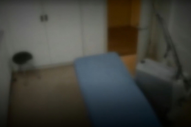 Rò rỉ video thay đồ của sao Hàn trong phòng khám phẫu thuật thẩm mỹ - Ảnh 4.