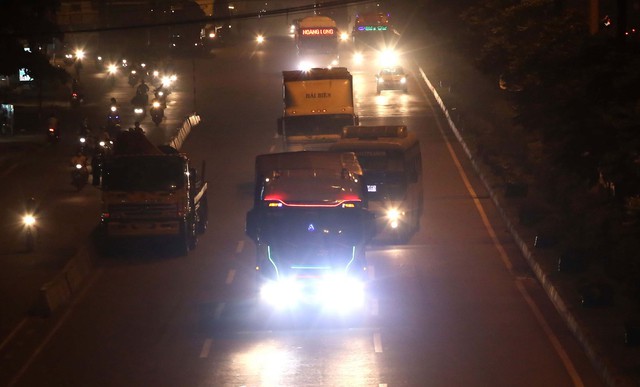 Ngăn chặn thảm nạn giao thông nửa đêm về sáng: Phải giám sát chặt tài xế - Ảnh 4.