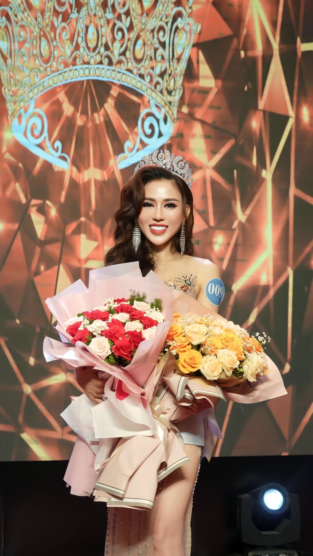 Lương Thị Thùy Dung đăng quang Hoa hậu doanh nhân Đông Nam Á 2023 - Ảnh 3.