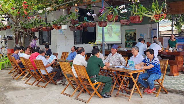 Bà Rịa-Vũng Tàu: Lãnh đạo các địa phương cùng ăn sáng, cà phê với ngư dân  - Ảnh 1.