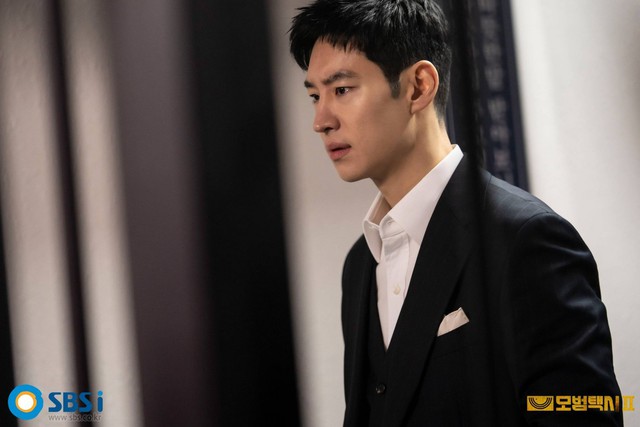 Diễn xuất biến hóa không ngừng của Lee Je Hoon trong ‘Taxi Driver 2’ - Ảnh 2.