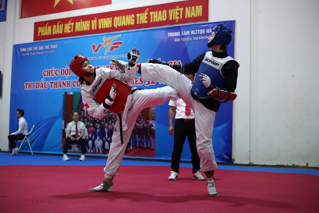 Taekwondo Việt Nam 'thử lửa' với VĐV Hàn Quốc trước thềm SEA Games 32 - Ảnh 1.