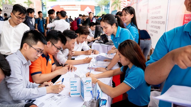  Nhân tài công nghệ được săn lùng trên khắp Đông Nam Á - Ảnh 1.