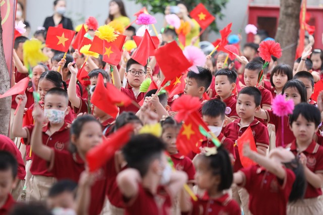 Học sinh Hà Nội nghỉ dịp lễ 30.4 ít nhất 4 ngày   - Ảnh 1.