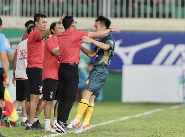 Nam Định tạo nên  sức hấp dẫn cho cuộc đua vô địch V-League - Ảnh 6.