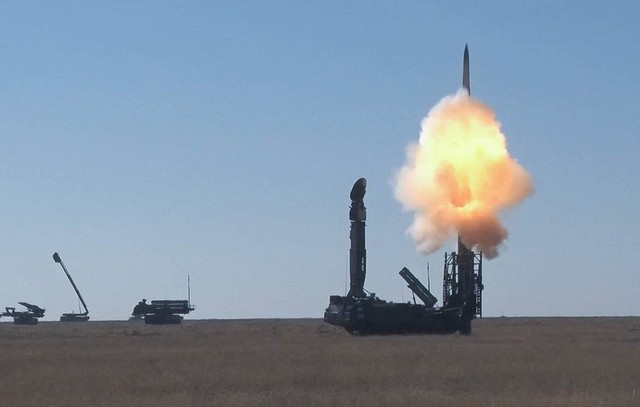 Nga thử nghiệm thành công tên lửa đạn đạo liên lục địa - Ảnh 1.