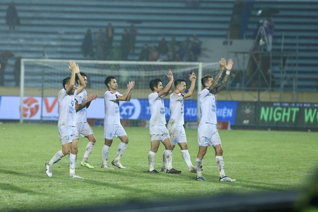 Nam Định tạo nên  sức hấp dẫn cho cuộc đua vô địch V-League - Ảnh 3.