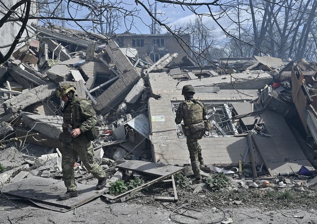 Chiến sự đến tối 12.4: Nga tấn công 9 tỉnh Ukraine, Mỹ ra cam kết mới? - Ảnh 1.