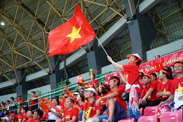 Cùng Vietravel cổ vũ cuồng nhiệt đội tuyển U22 Việt Nam tại SEA Game 32 - Ảnh 2.