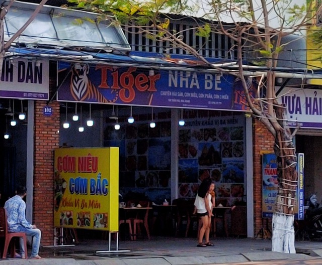 Phạt gần 21 triệu đồng nhà hàng bị tố 'chặt chém' tại Nha Trang bị  - Ảnh 1.