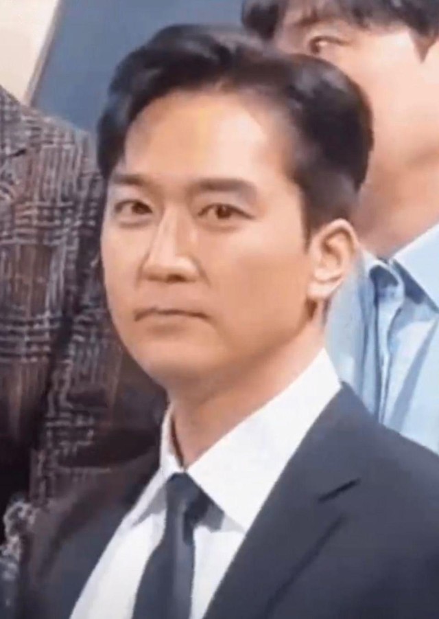 Ngoại hình lẫn sự nghiệp của Song Seung Hun ở tuổi 47 - Ảnh 3.