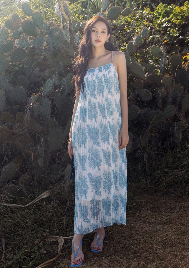 Váy maxi đi biển lấy cảm hứng từ đại dương bao la - Ảnh 2.