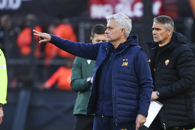 HLV Mourinho lên tiếng sau trận thua Feyenoord: ‘Chúng tôi không có Haaland’ - Ảnh 1.