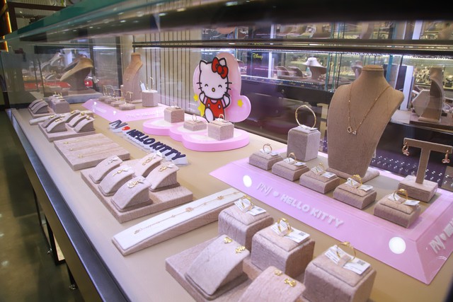 PNJ ra mắt dòng sản phẩm 'Hello Kitty' - Ảnh 1.