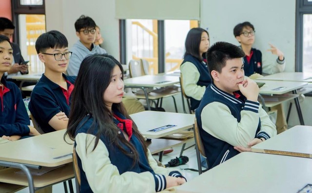 Nhiều trường tư ở Hà Nội xét học bạ để tuyển sinh vào lớp 10   - Ảnh 1.