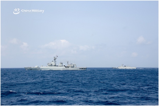 Trung Quốc phóng tên lửa ở Tân Cương, điều 12 tàu, máy bay gần Đài Loan? - Ảnh 1.