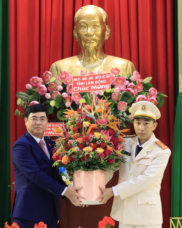 Công an Lâm Đồng có thêm tân phó giám đốc - Ảnh 2.