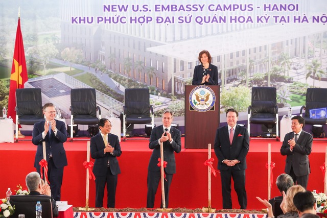 Ngoại trưởng Mỹ: Đại sứ quán mới là bước tiến quan trọng trong quan hệ hai nước - Ảnh 1.