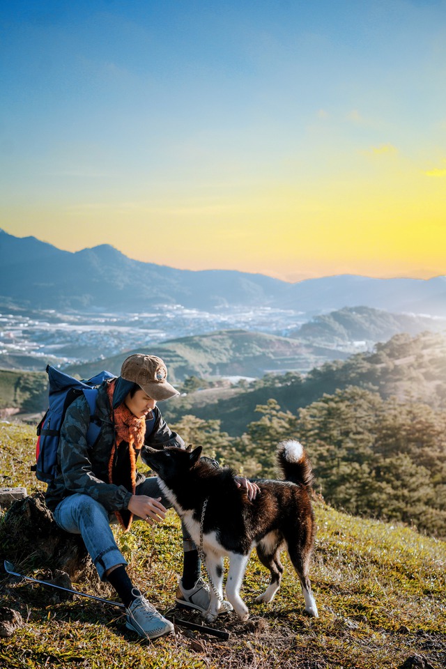 Diễn viên Hồ Quang Mẫn chung tay cùng H'Hen Niê, Thủy Tiên trồng rừng tại Bến En - Ảnh 9.