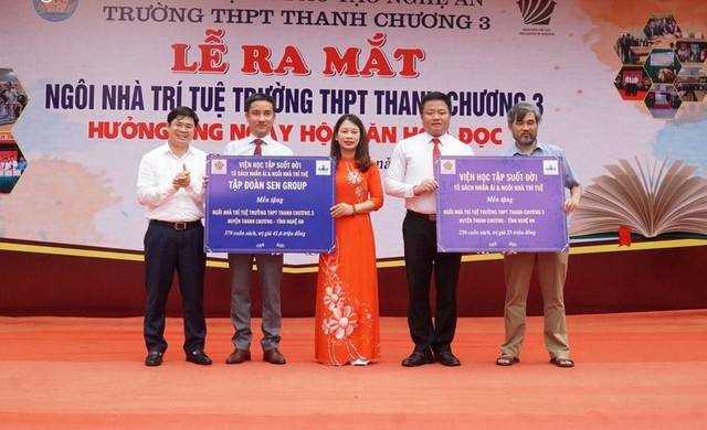 Bàn giao Ngôi nhà trí tuệ cho học sinh ở Nghệ An - Ảnh 1.