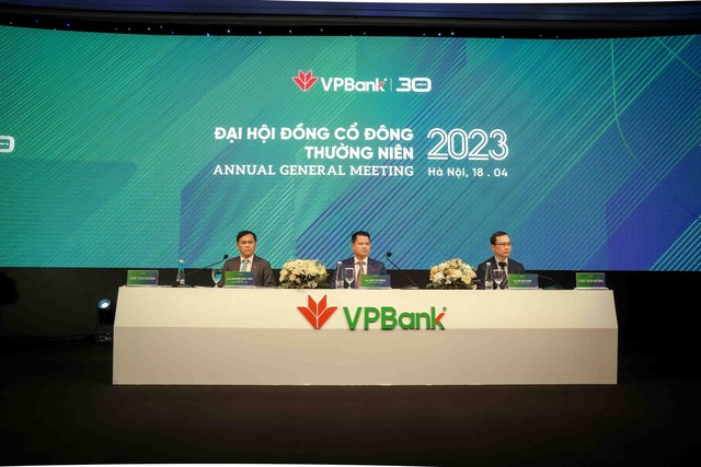 Chủ tịch VPBank: Ngân hàng &quot;đủ lực&quot; chia cổ tức tiền mặt trong 5 năm tới - Ảnh 1.
