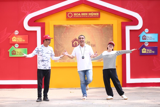 Thanh Ngọc 'Mắt Ngọc' được chồng bác sĩ hộ tống đi chơi gameshow - Ảnh 1.