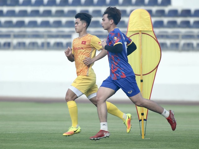 U.22 Việt Nam miệt mài chạy đua cho SEA Games 32 - Ảnh 5.