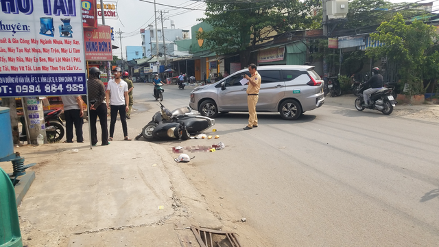 TP.HCM: Xe máy tông giữa giao lộ, 3 người bị thương - Ảnh 1.