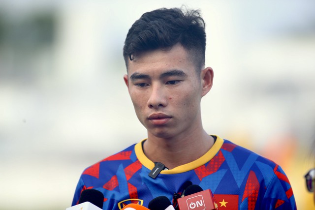 Thủ môn U.22 Việt Nam đặt mục tiêu táo bạo ở SEA Games 32  - Ảnh 1.