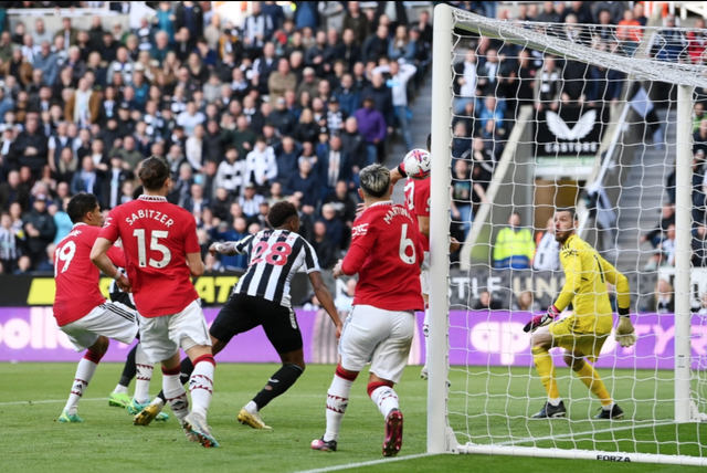 Ngoại hạng Anh: 'Báo thù' ngọt ngào M.U, Newcastle thắp lại giấc mơ Champions League - Ảnh 1.