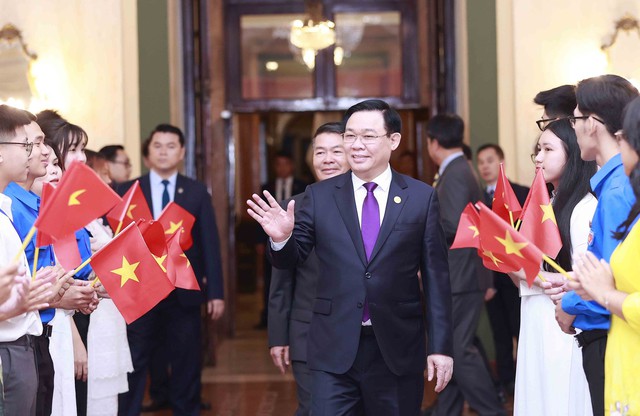 Chủ tịch Quốc hội: 'Tiếp tục phát triển mối quan hệ đặc biệt Việt Nam - Cuba' - Ảnh 1.