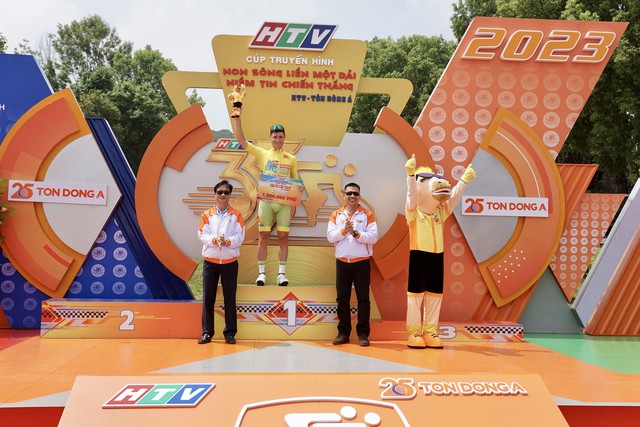 Mãn nhãn kỷ lục tốc độ ở Cúp xe đạp truyền hình TP.HCM - Tôn Đông Á - Ảnh 2.