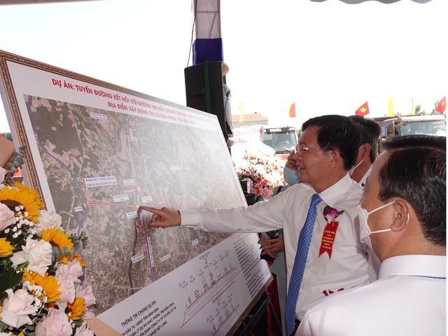 Lãnh đạo tỉnh Bình Định dự lễ khởi công tuyến đường kết nối với đường ven biển ở H.Phù Mỹ